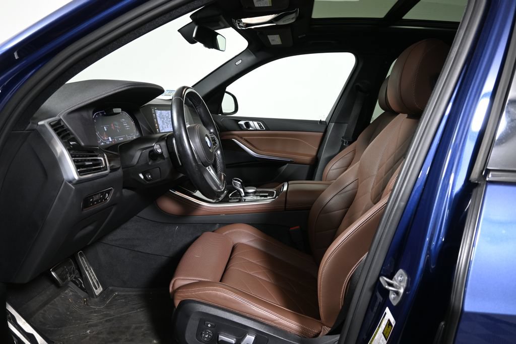 Certified 2023 BMW X5 xDrive40i w/ M Sport Package AWD/4WD image 3