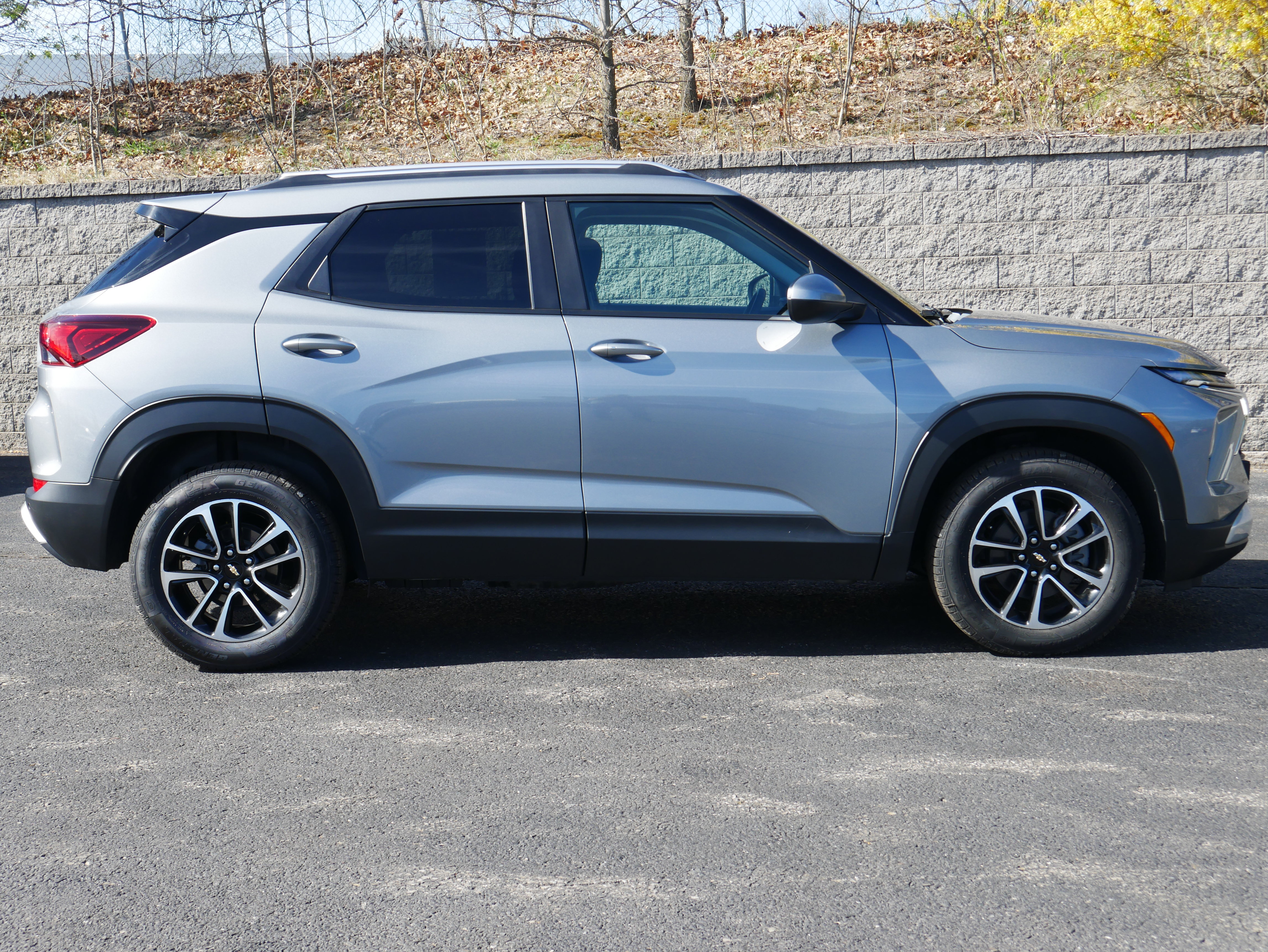 Certified 2024 Chevrolet TrailBlazer LT w/ Convenience Package AWD/4WD image 8
