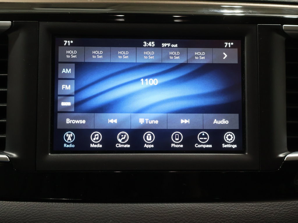Used 2018 Chrysler Pacifica Touring Plus FWD image 32