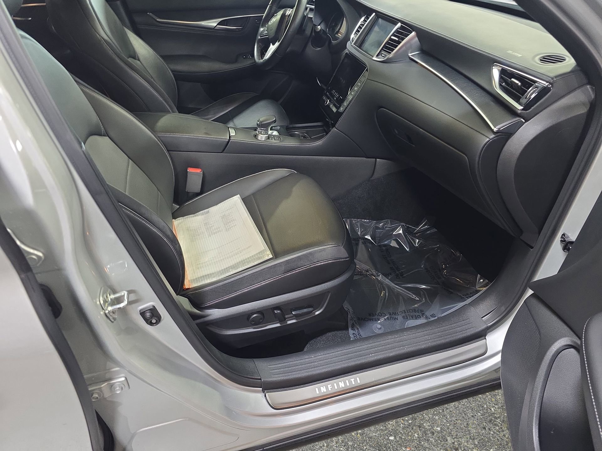 Used 2022 INFINITI QX55 Sensory w/ Lighting Package AWD/4WD image 10