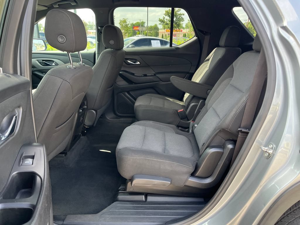 Used 2023 Chevrolet Traverse LT AWD/4WD image 27