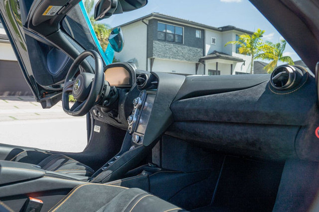 Used 2022 McLaren 720S Spider RWD image 28