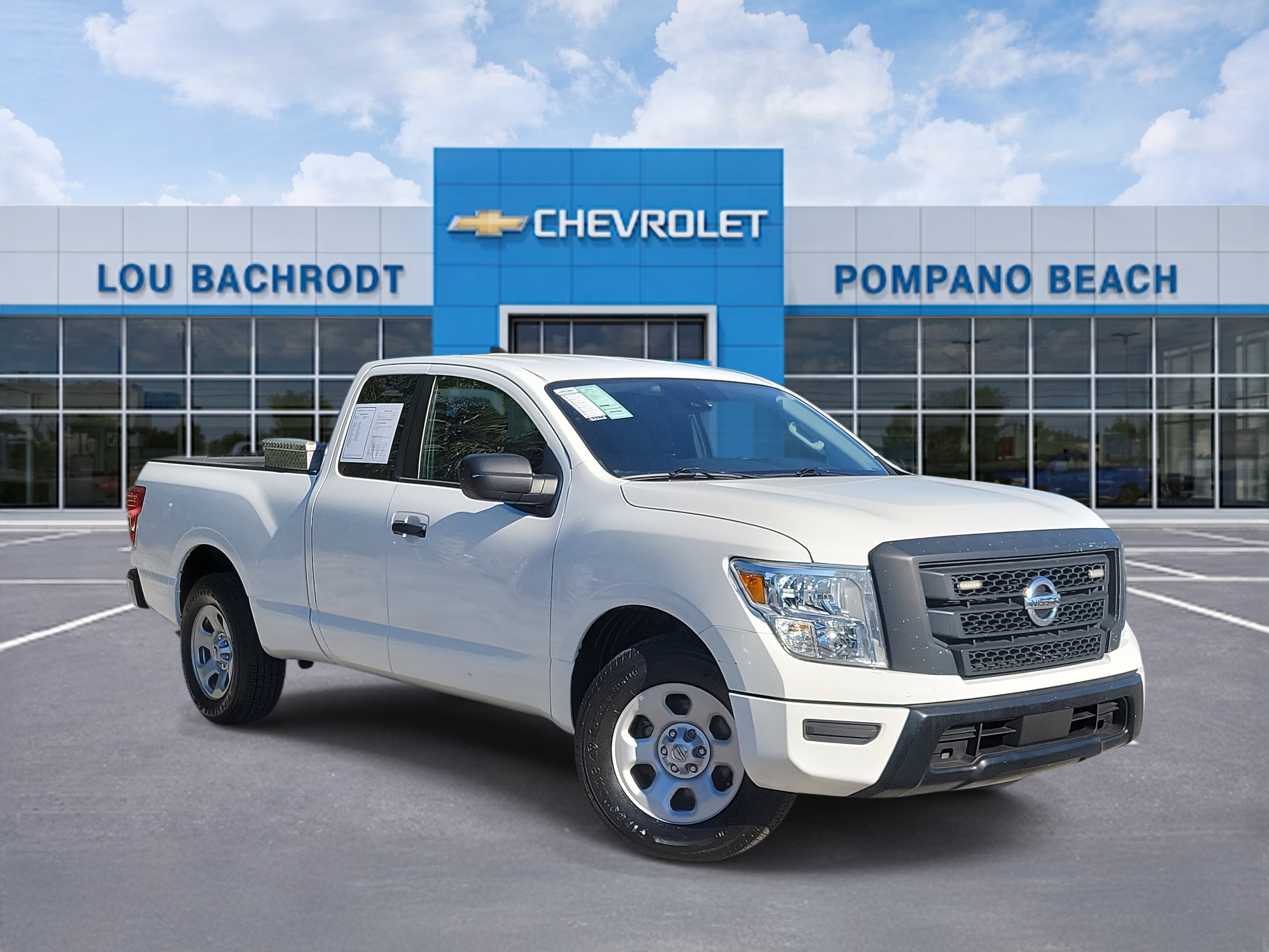 Used 2022 Nissan Titan S image 1