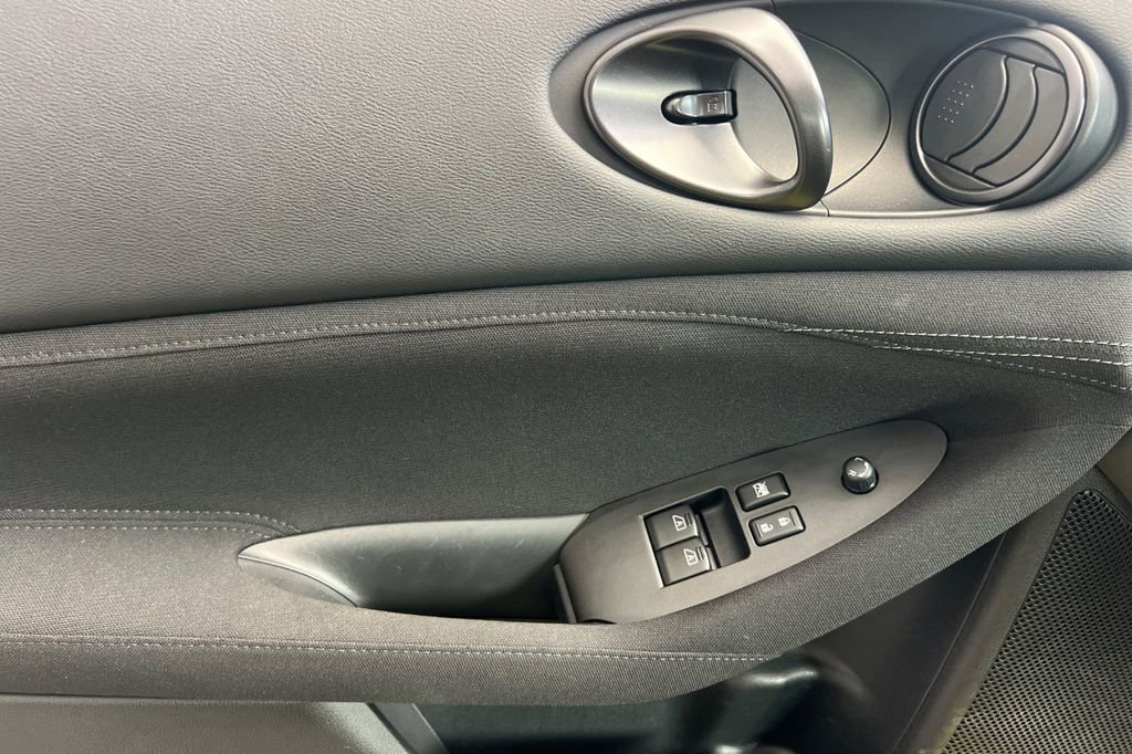 Used 2024 Nissan Z Sport w/ Floor Mat Package image 10