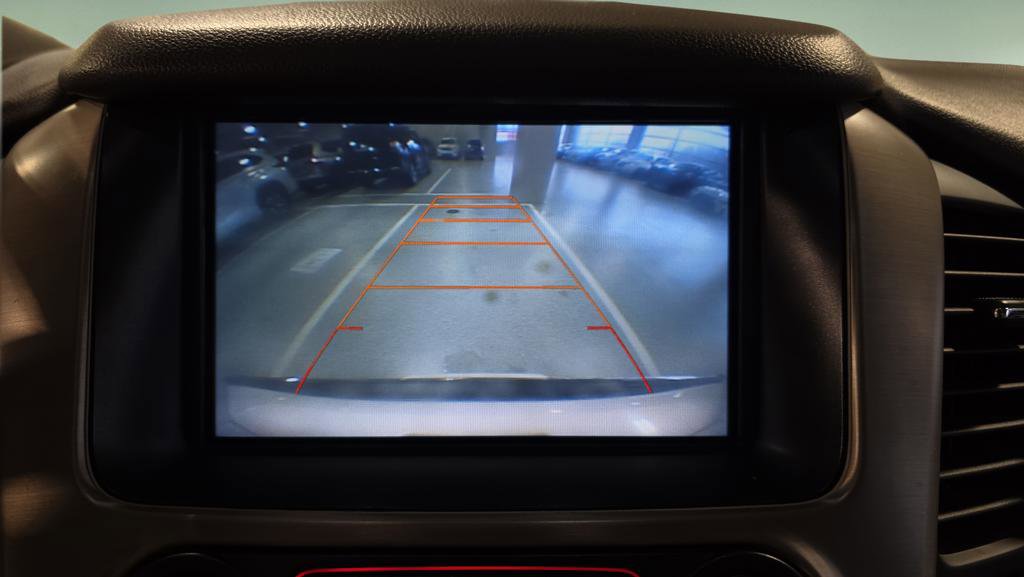 Used 2016 GMC Yukon Denali w/ Open Road Package image 32