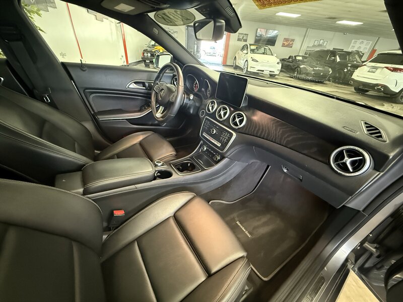 Used 2018 Mercedes-Benz CLA 250 image 20