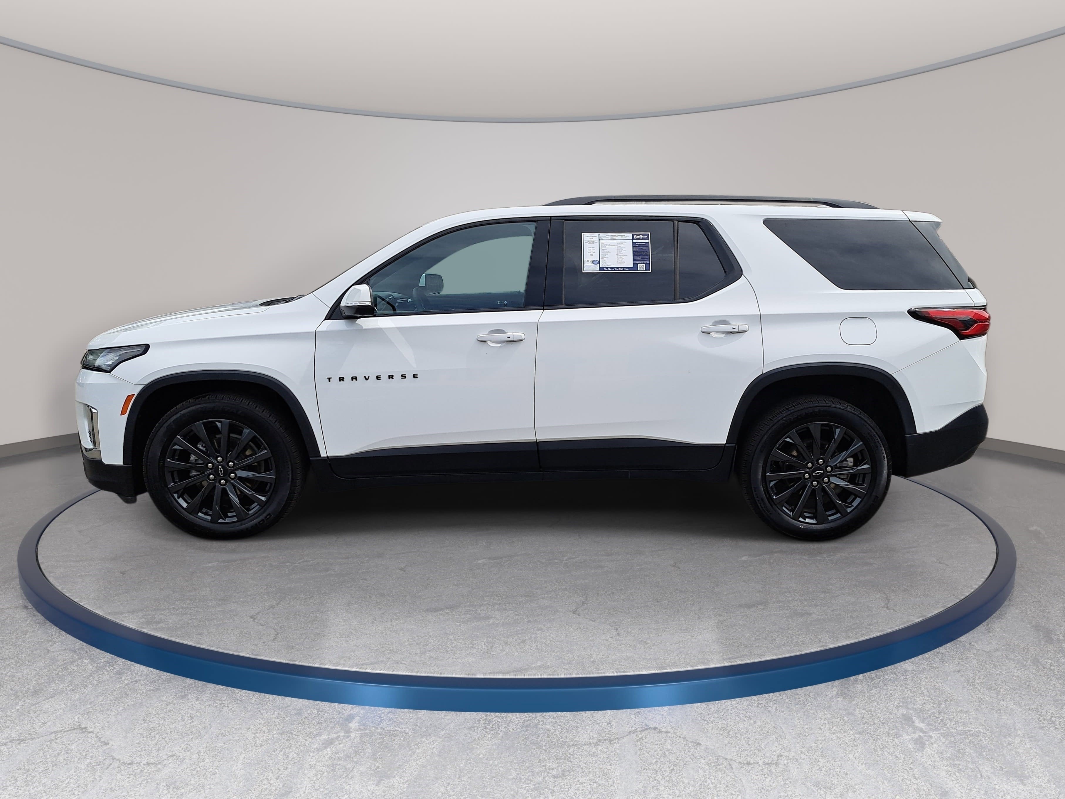 Used 2023 Chevrolet Traverse RS image 8