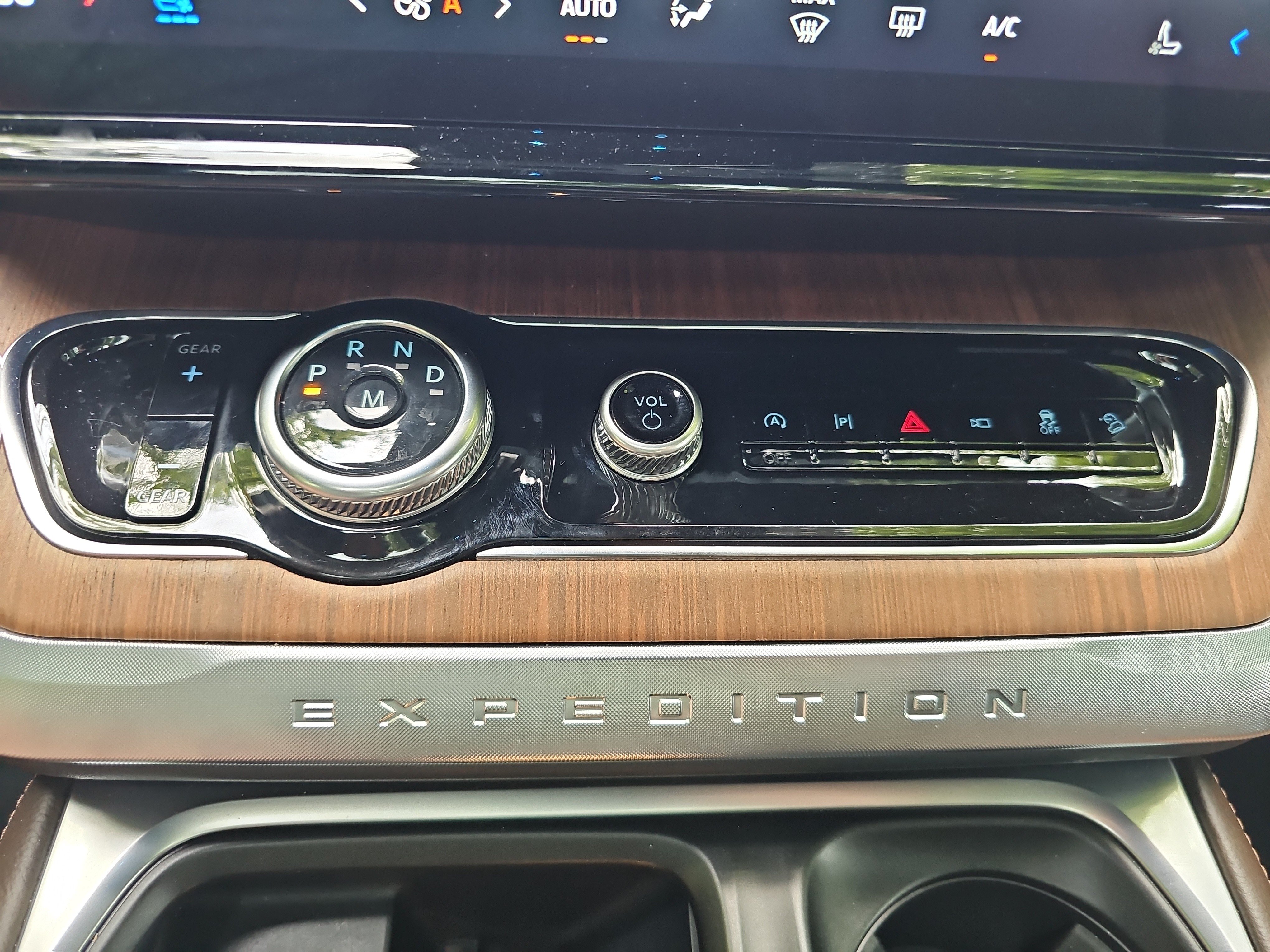 Used 2025 Ford Expedition King Ranch AWD/4WD image 40