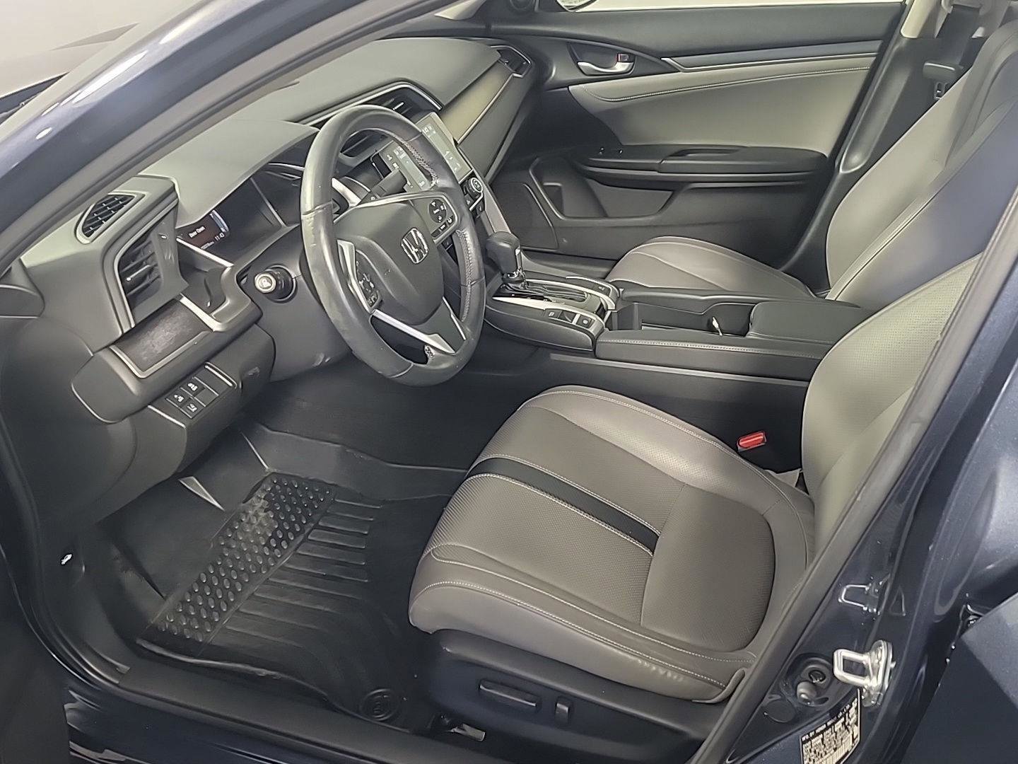 Certified 2018 Honda Civic Touring image 17