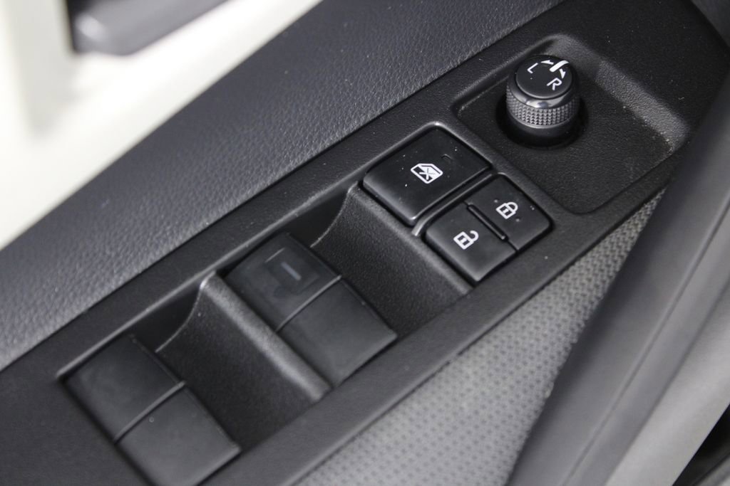 Used 2022 Toyota Corolla LE image 19