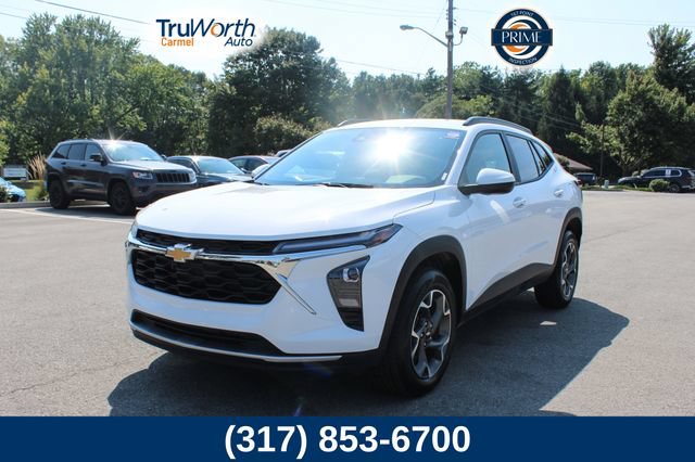 Used 2024 Chevrolet Trax LT w/ Driver Confidence Package FWD image 1