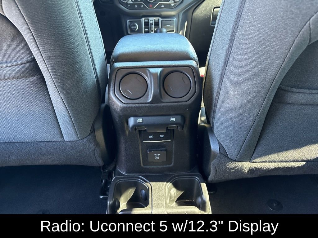 Used 2024 Jeep Wrangler Sahara image 10
