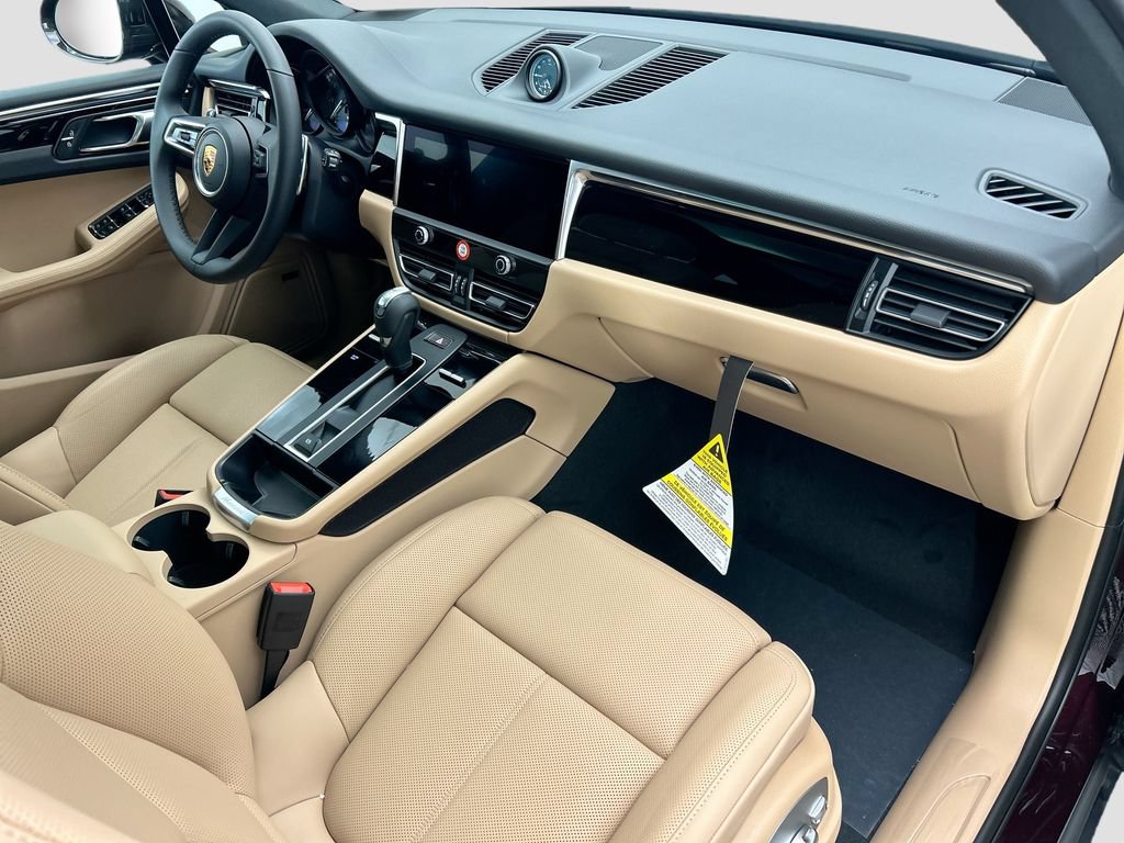 Used 2026 Porsche Macan AWD/4WD image 20