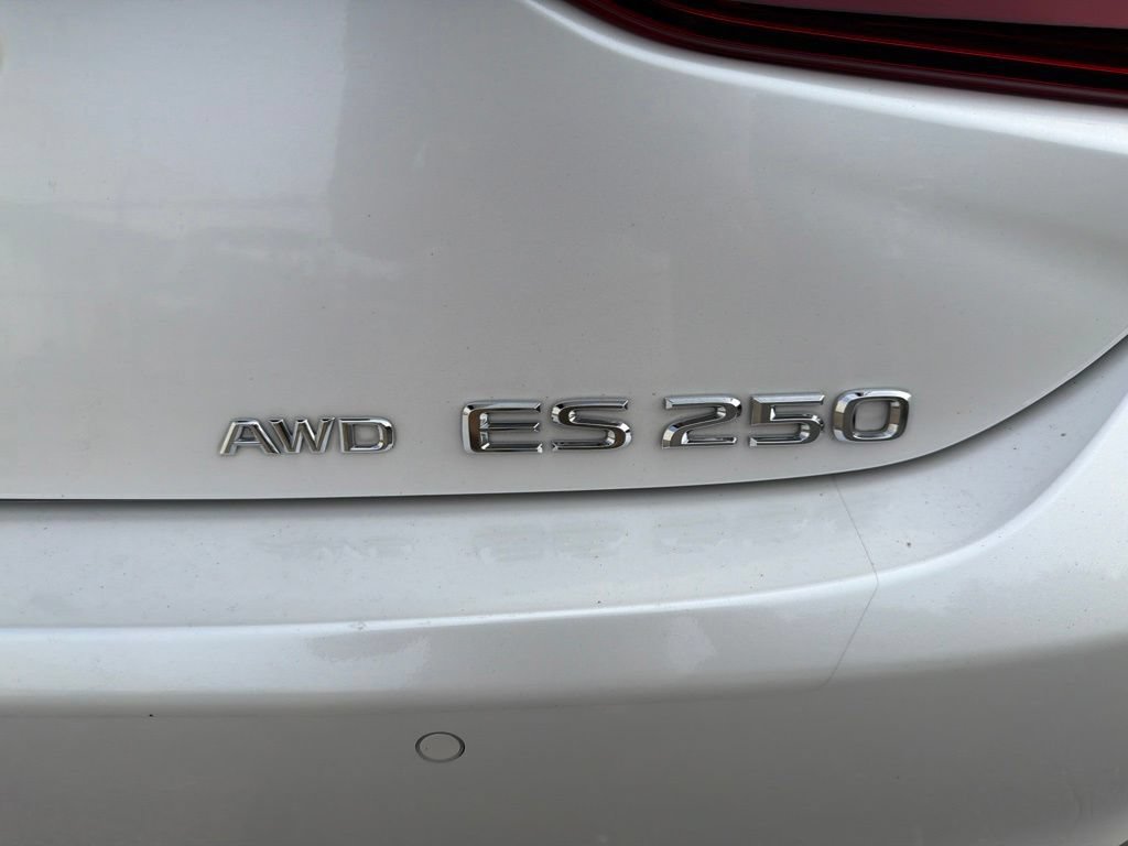 Used 2023 Lexus ES 250 w/ Premium Package w/ Premium Package AWD/4WD image 16