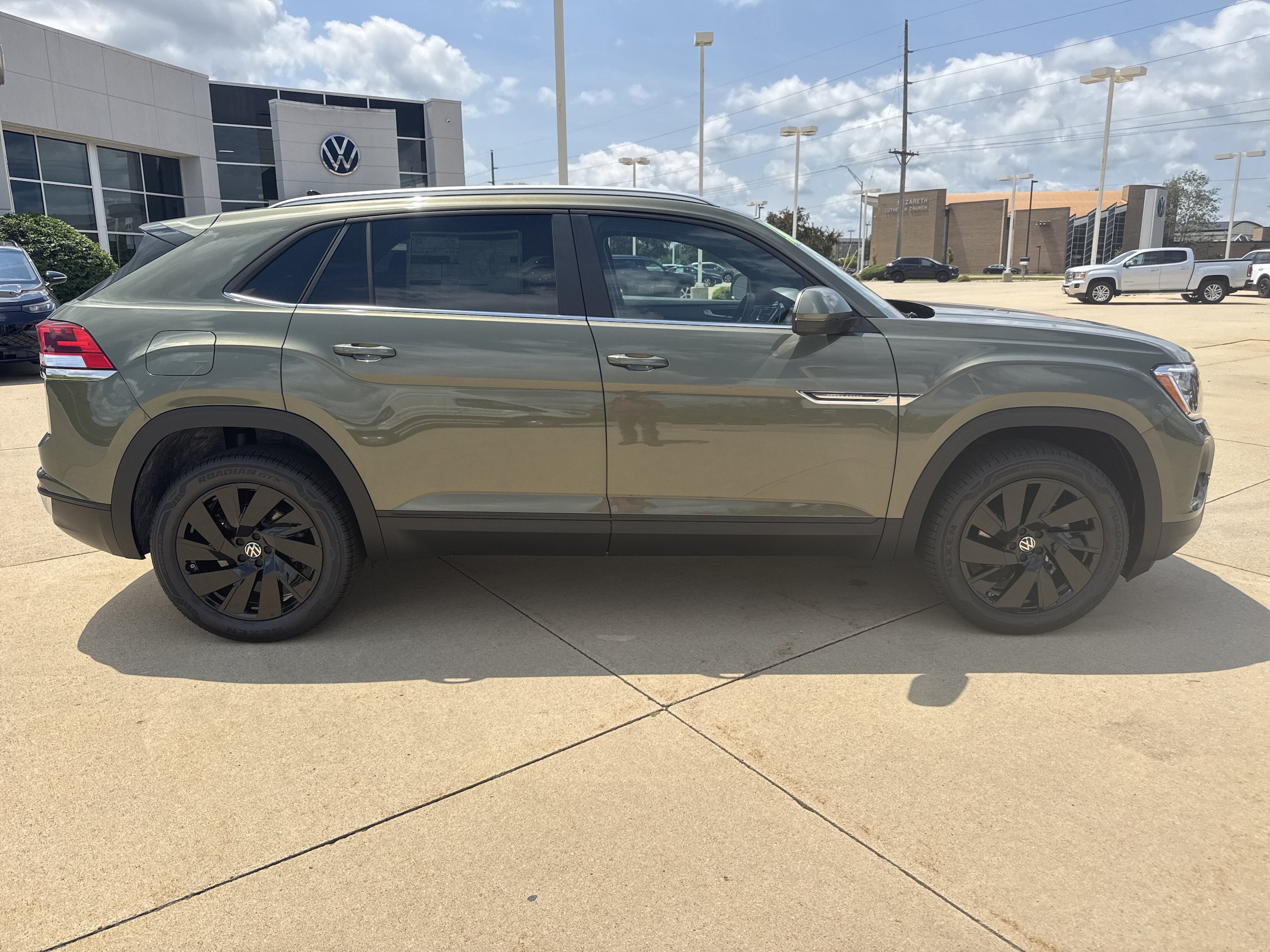 New 2026 Volkswagen Atlas Cross Sport SE AWD/4WD image 3
