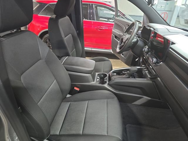 Used 2024 Chevrolet Colorado Trail Boss w/ Technology Package AWD/4WD image 12