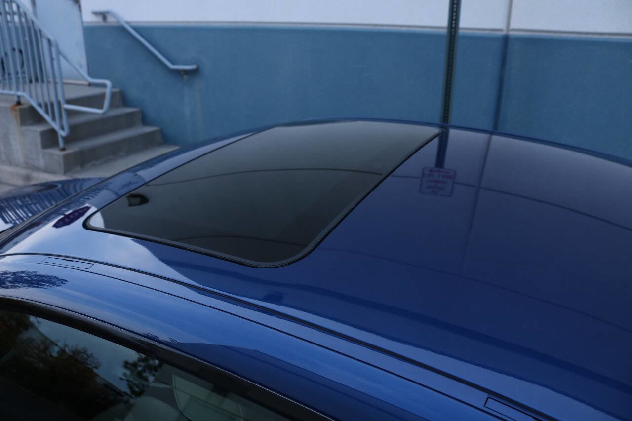 Used 2011 BMW 335is 335is 2dr Coupe image 9