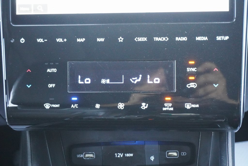 Used 2024 Hyundai Tucson Limited image 33