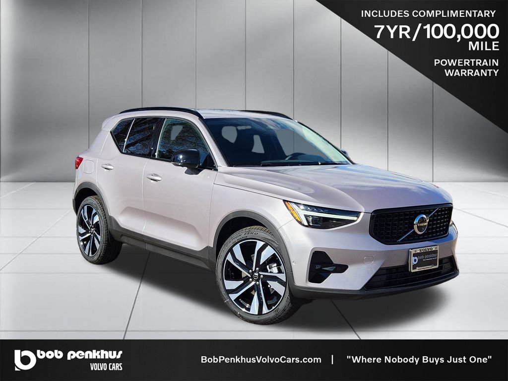 New 2026 Volvo XC40 B5 Plus w/ Protection Package Premier AWD/4WD 360° Tour