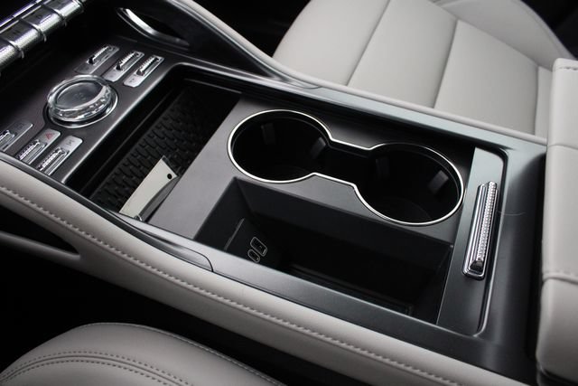 New 2026 Lincoln Nautilus Premier AWD/4WD image 18