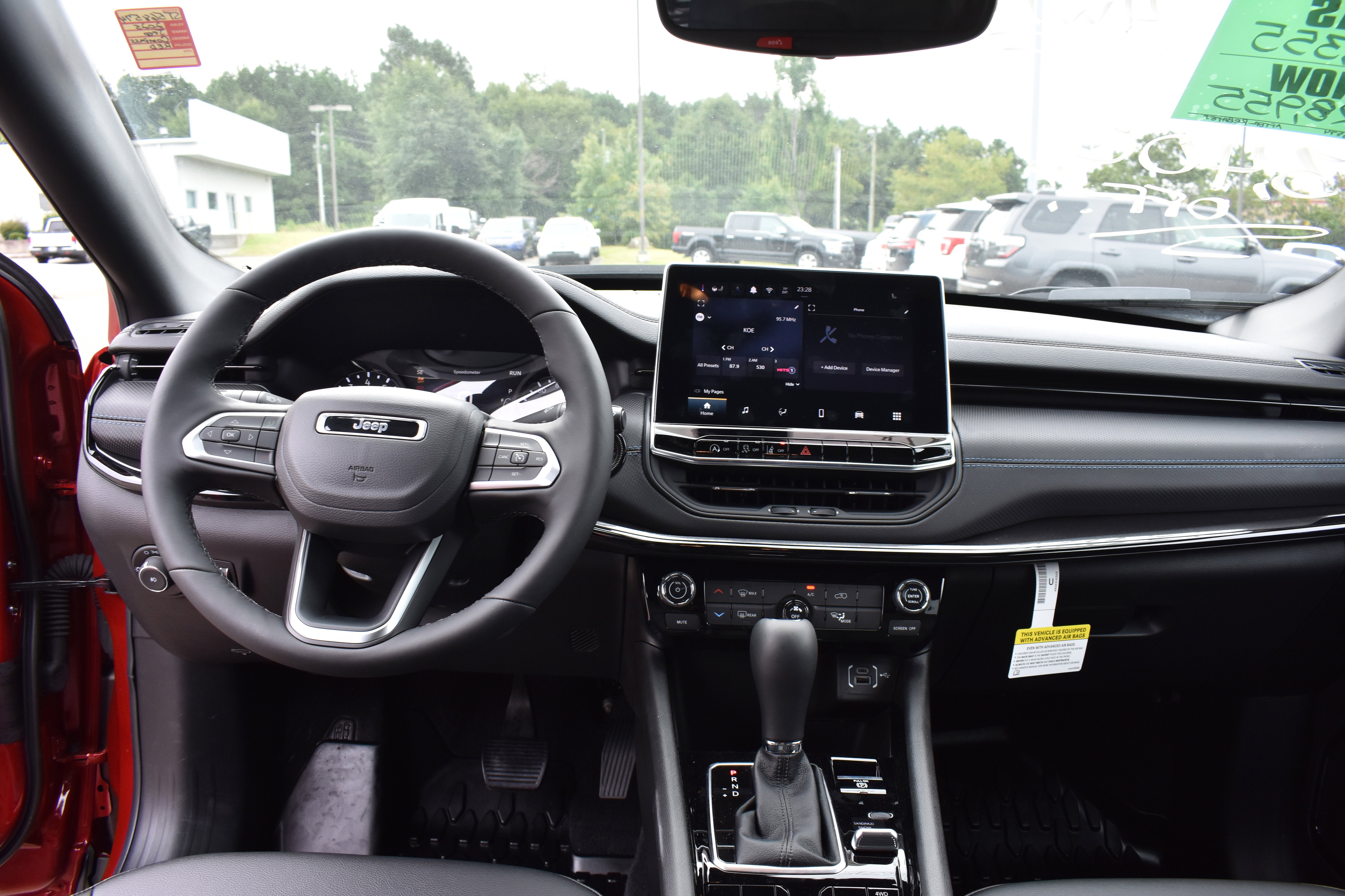 New 2025 Jeep Compass Latitude w/ Altitude Special Edition image 33