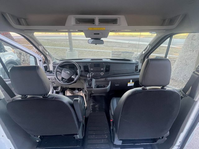 New 2025 Ford Transit 250 148 Medium Roof image 9