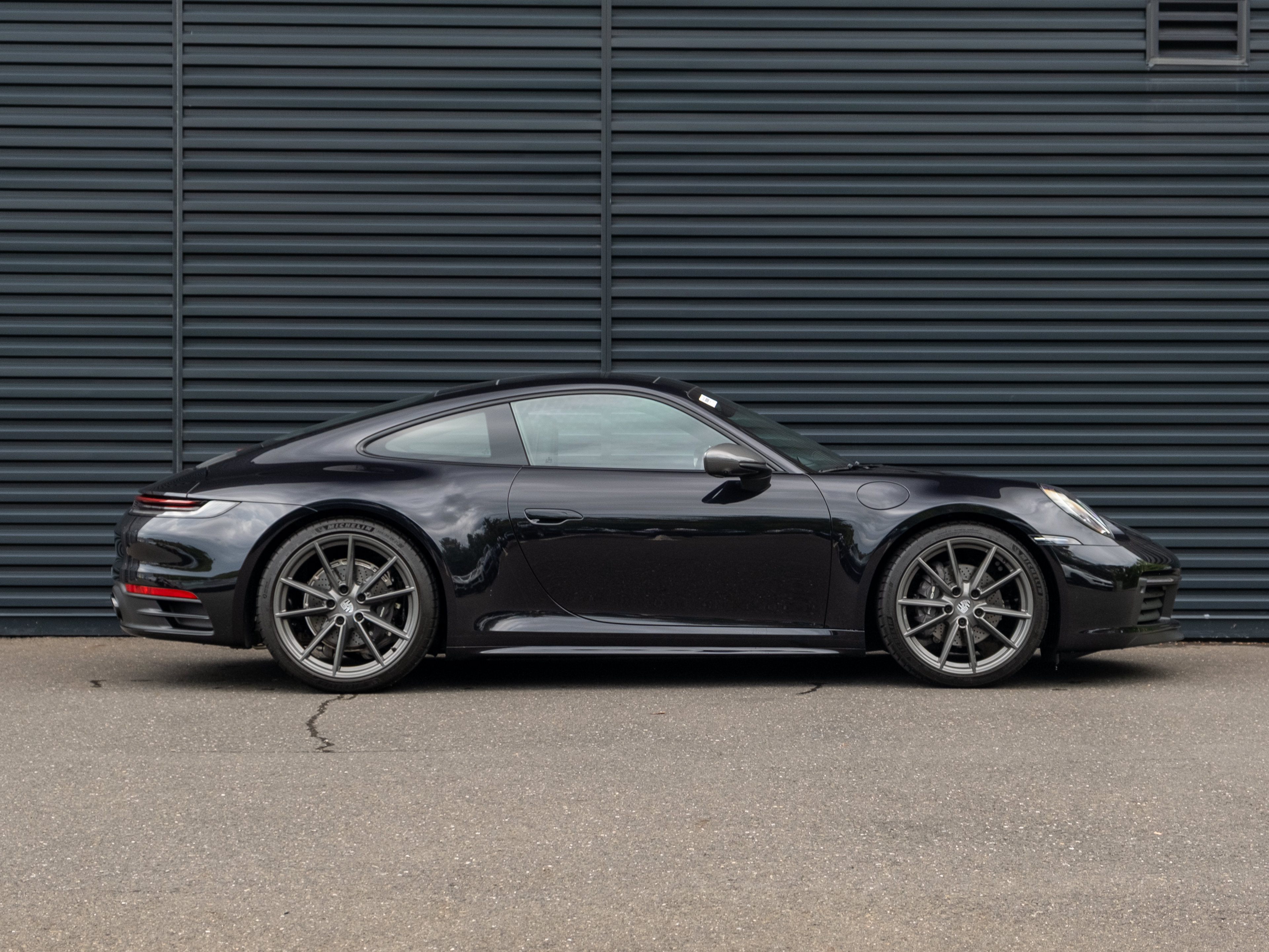Certified 2024 Porsche 911 Carrera T RWD image 9