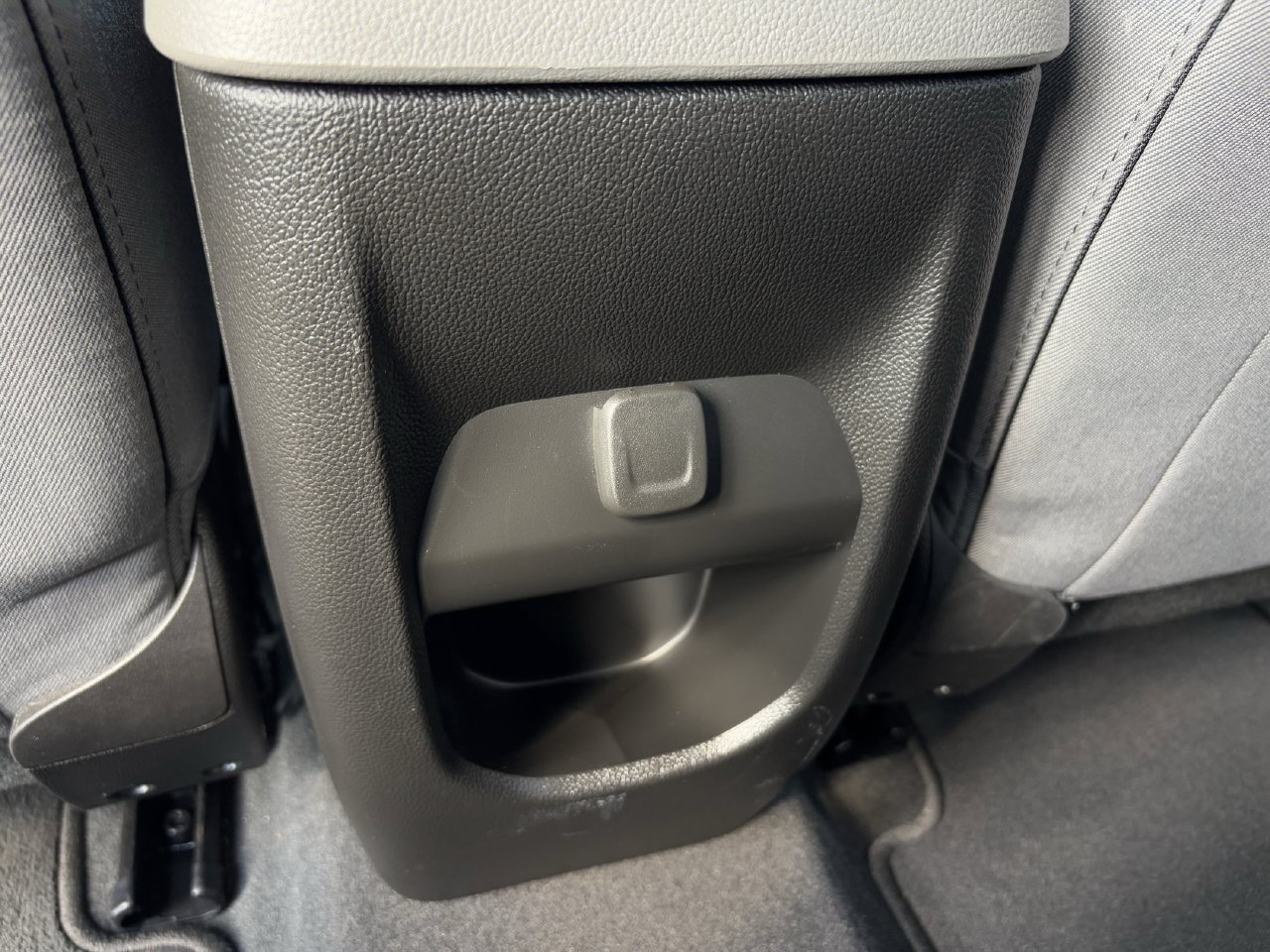 Used 2022 Chevrolet Colorado W/T w/ WT Convenience Package RWD image 21