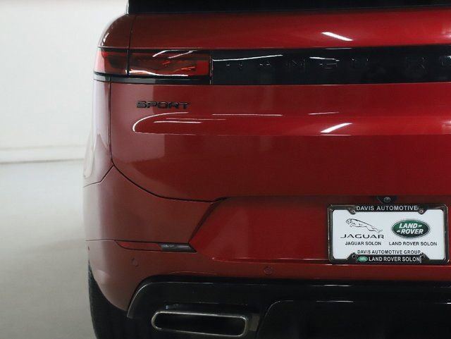 Used 2023 Land Rover Range Rover Sport SE Dynamic image 45
