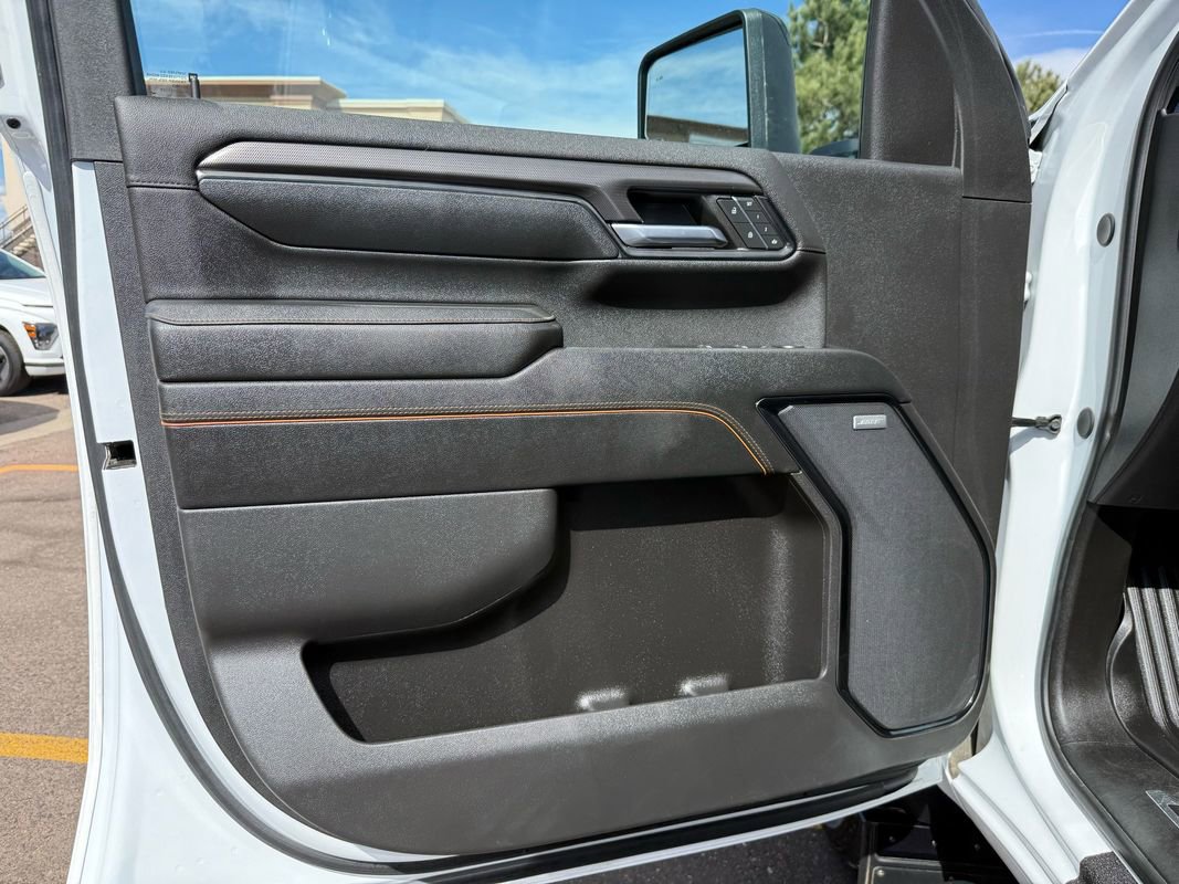Used 2024 GMC Sierra 3500 AT4 image 11