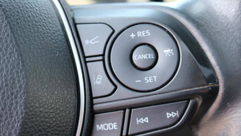 Used 2020 Toyota Corolla SE w/ SE Premium Package image 10