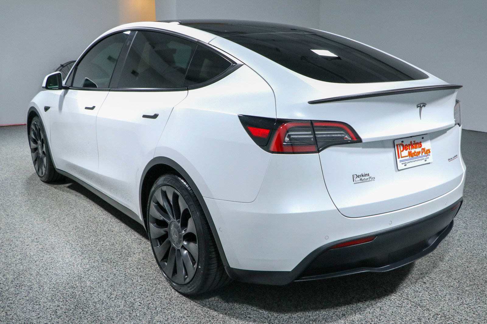Used 2022 Tesla Model Y Performance AWD/4WD image 9