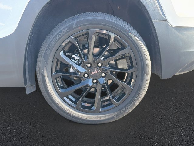 Used 2023 GMC Terrain SLE w/ Driver Convenience Package FWD image 32
