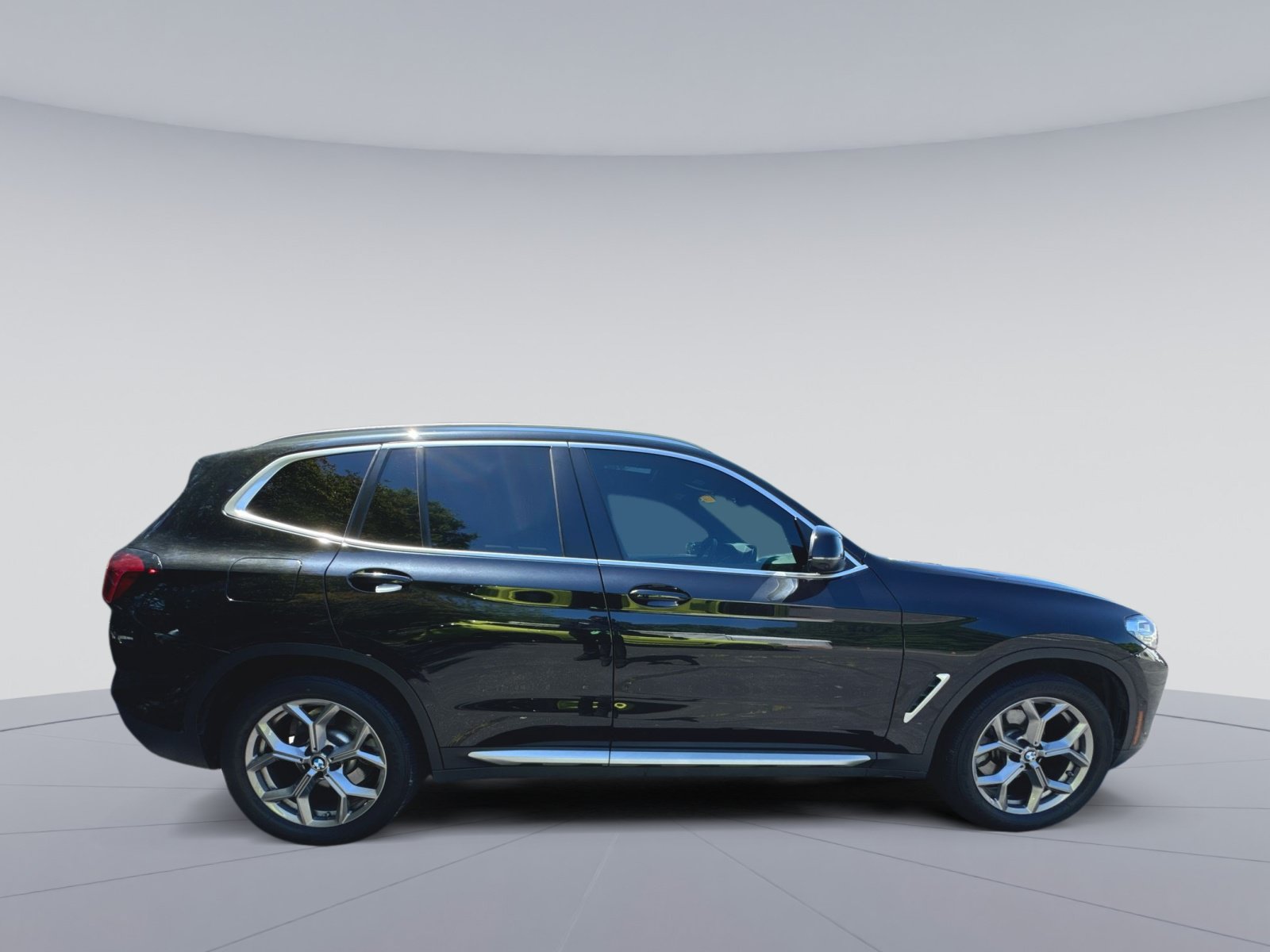 Used 2024 BMW X3 sDrive30i w/ Premium Package RWD image 34