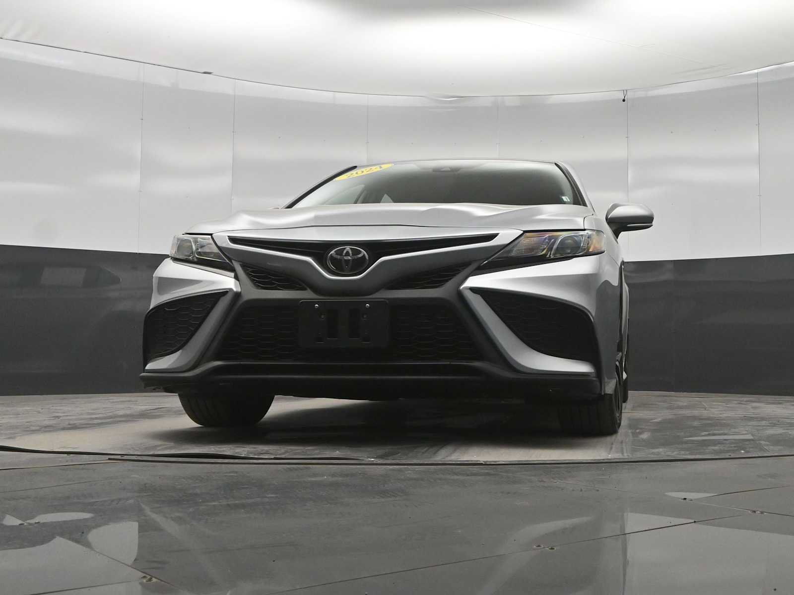 Used 2024 Toyota Camry SE FWD image 33