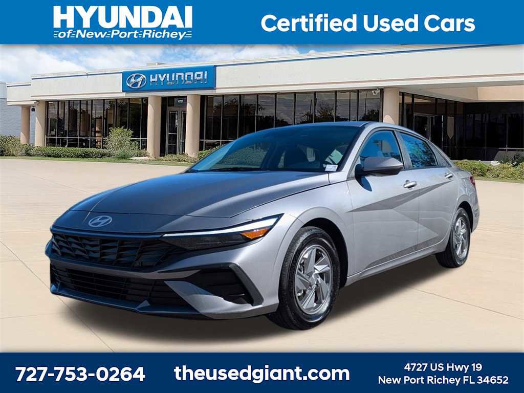 Used 2025 Hyundai Elantra SE w/ Cargo Package
