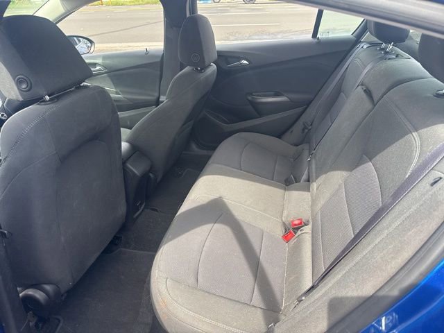 Used 2017 Chevrolet Cruze LT FWD image 5