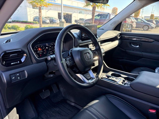 Certified 2025 Honda Pilot Elite image 10