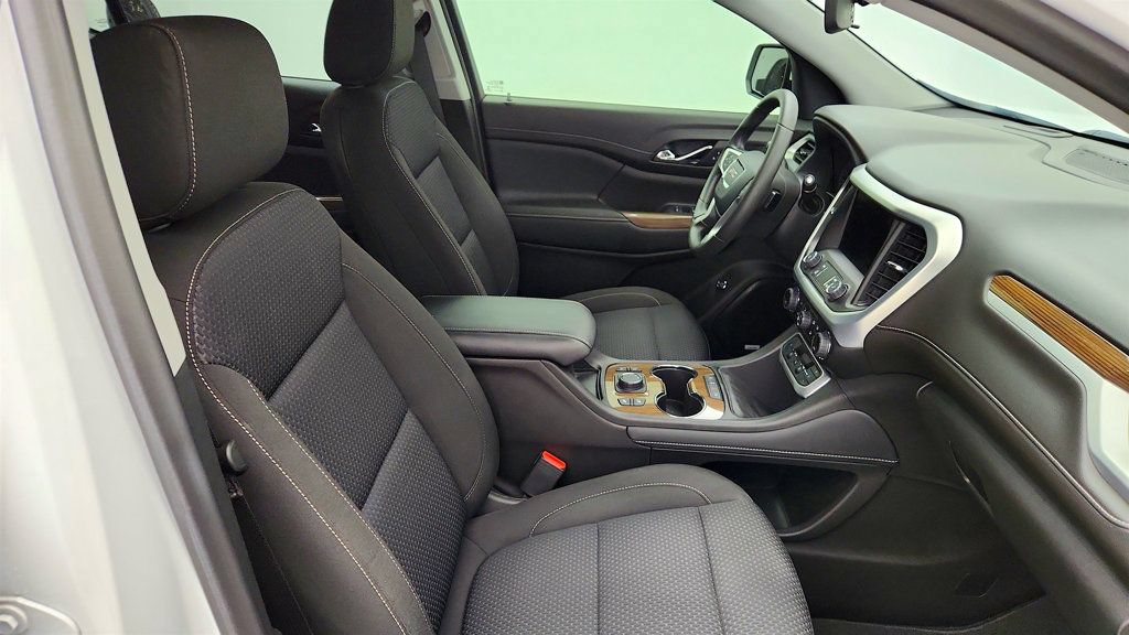 Used 2023 GMC Acadia SLE w/ Driver Convenience Package FWD image 24
