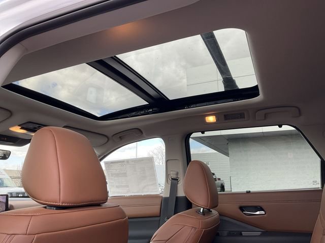 New 2026 Nissan Pathfinder Platinum w/ Accent Package image 25