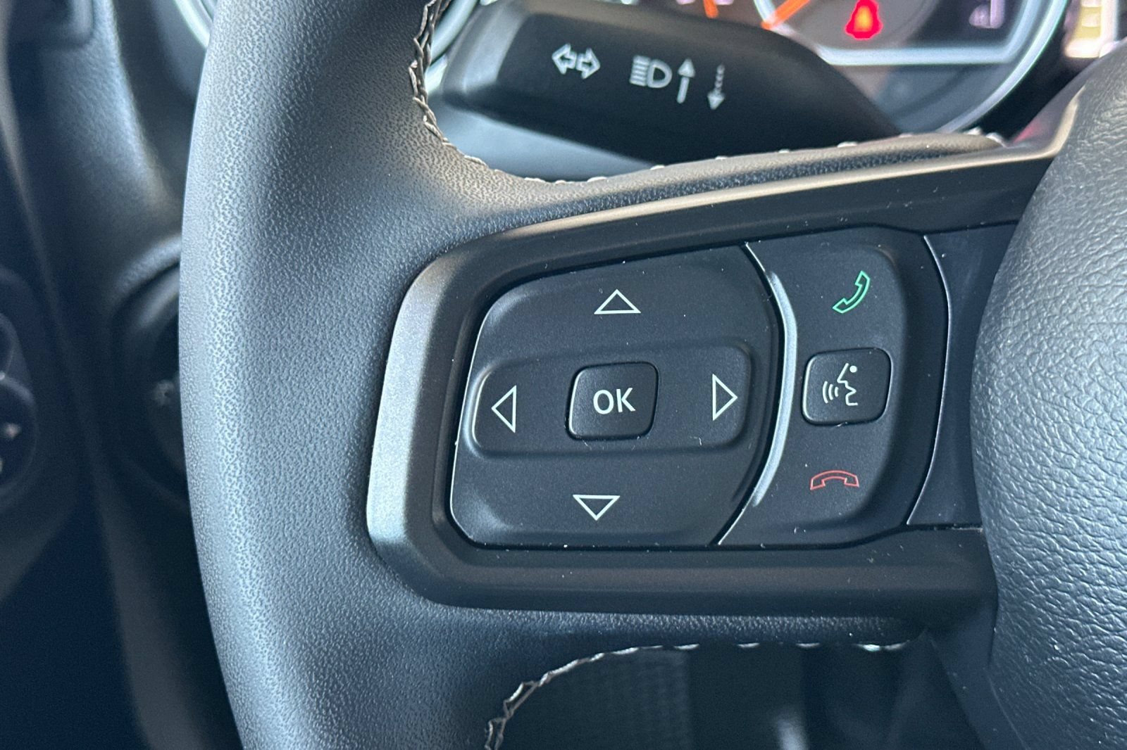 Used 2023 Jeep Gladiator Sport AWD/4WD image 30
