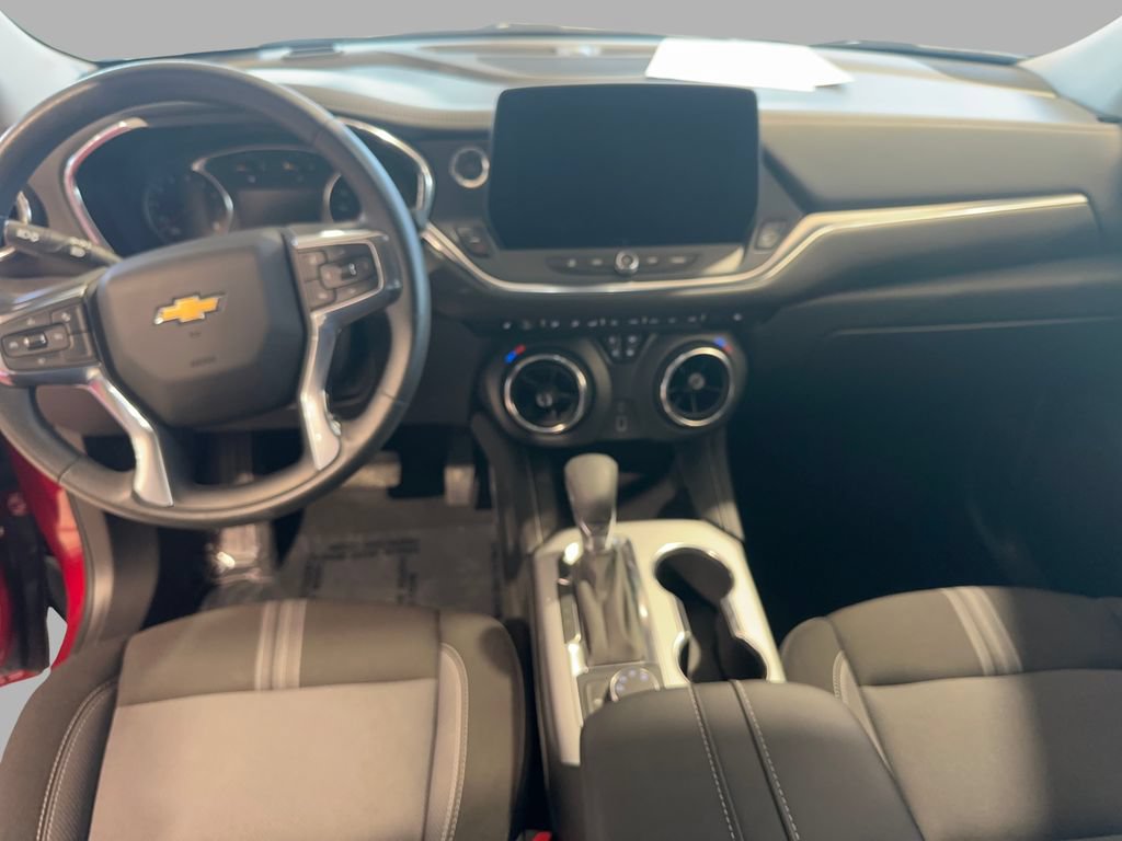Used 2025 Chevrolet Blazer LT AWD/4WD image 31