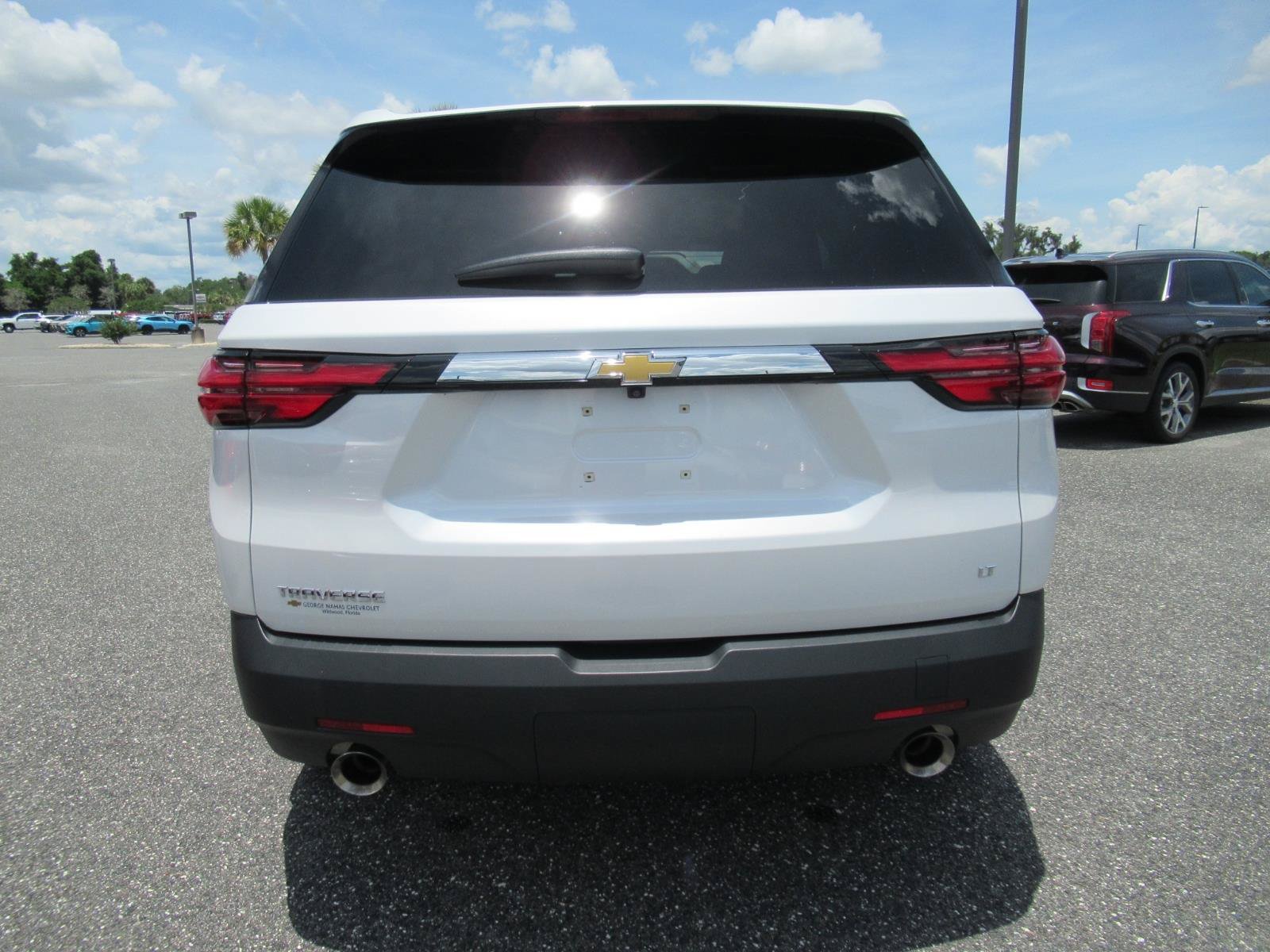 Used 2023 Chevrolet Traverse LT FWD image 6