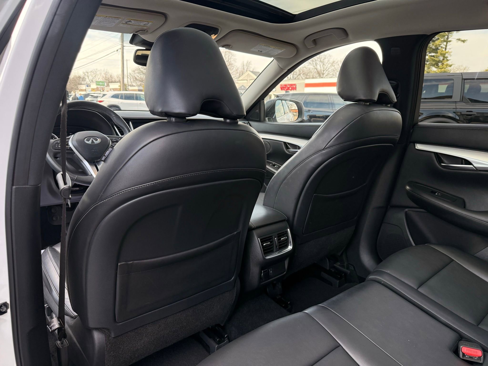 Used 2021 INFINITI QX50 Luxe image 32