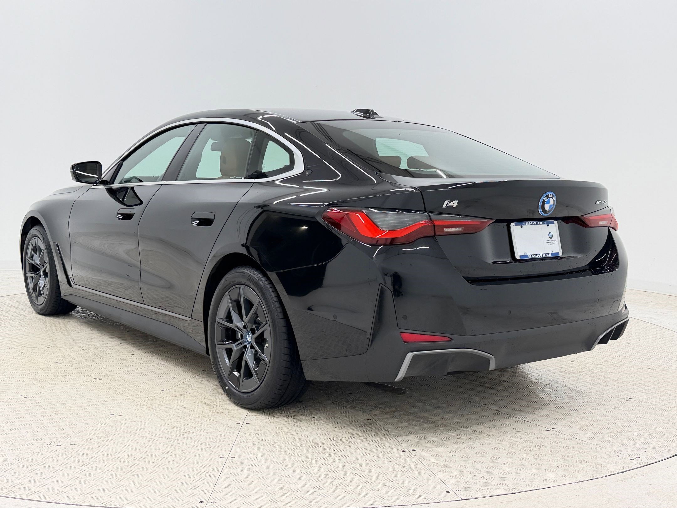 Certified 2023 BMW i4 eDrive35 image 3