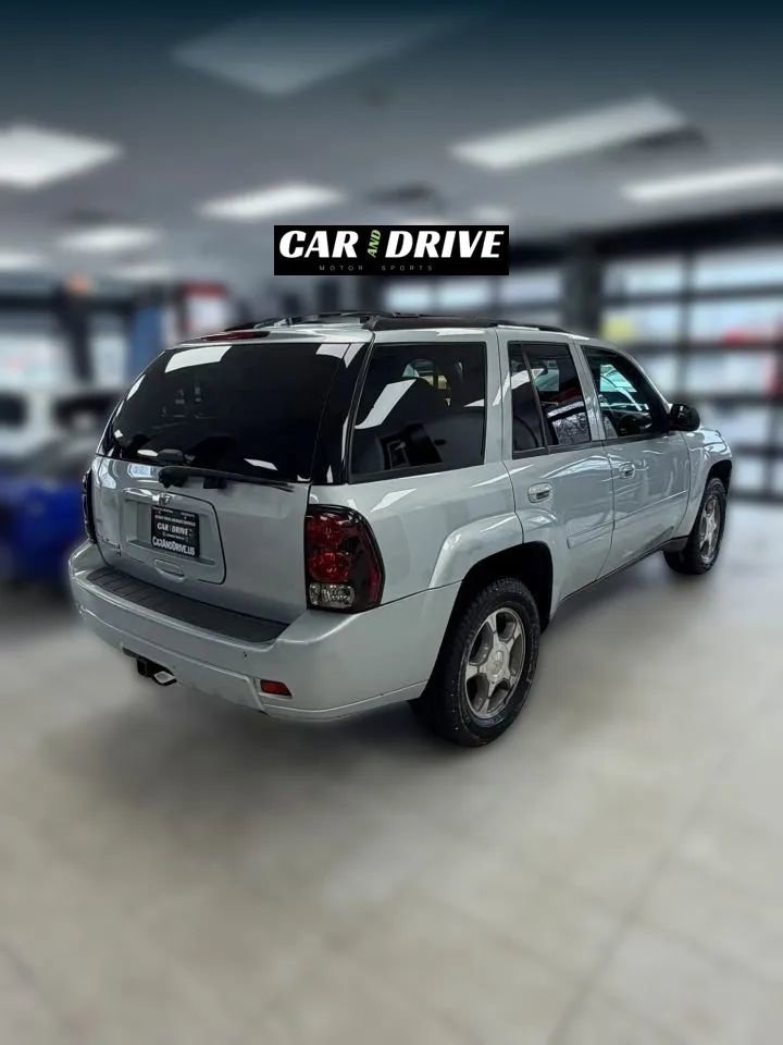 Used 2008 Chevrolet TrailBlazer LT w/ Sun And Sound Package image 4