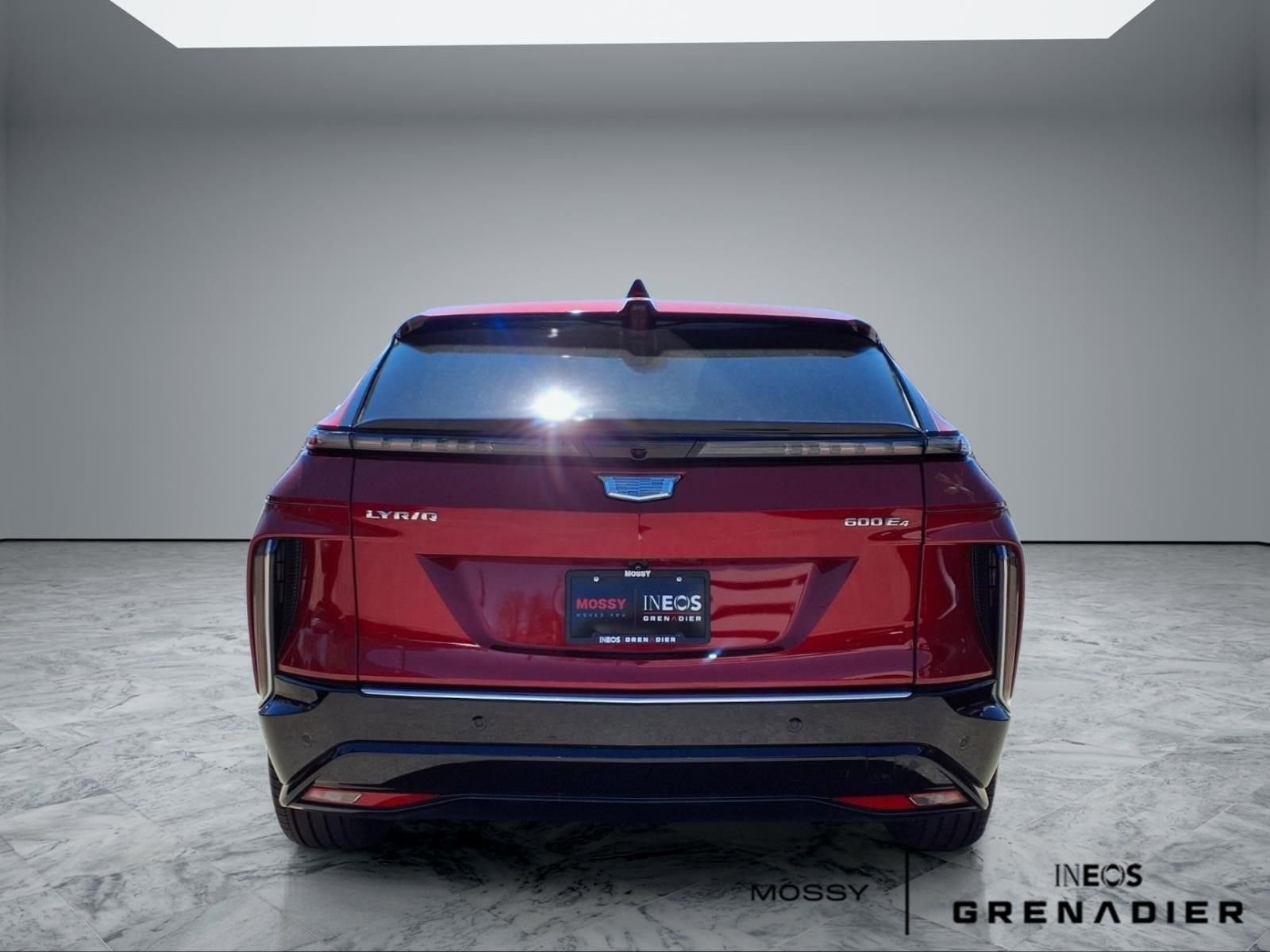 Used 2024 Cadillac Lyriq Luxury w/ LPO, Floor Liner Package AWD/4WD image 6