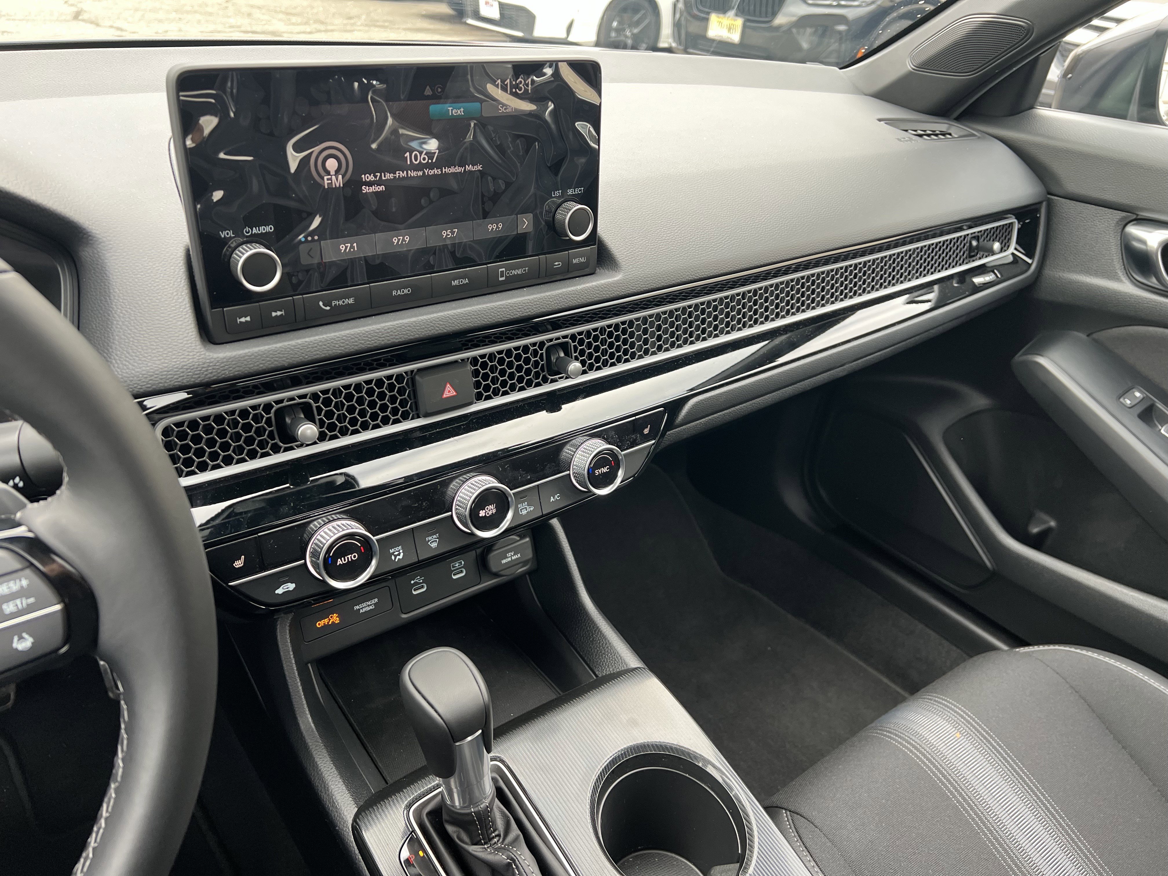 Used 2025 Honda Civic Sport image 17