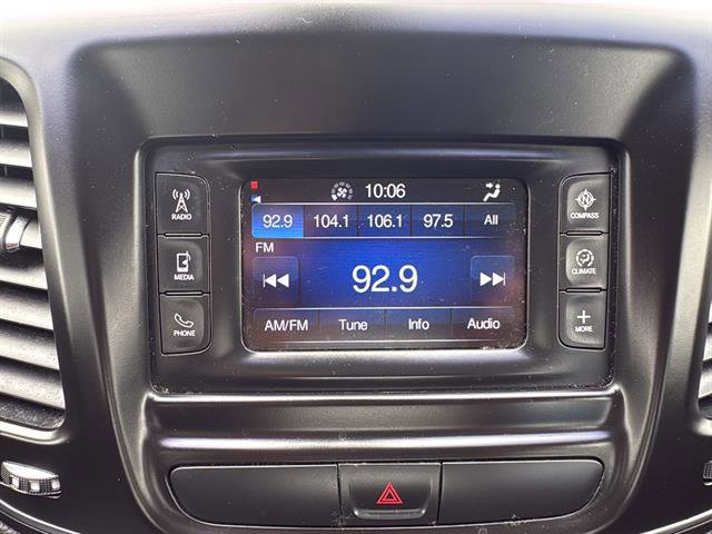 Used 2016 Chrysler 200 LX image 20