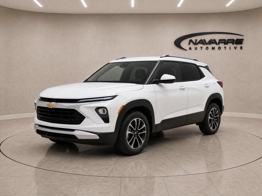 Used 2025 Chevrolet TrailBlazer LT FWD image 3